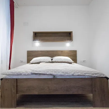 Jantar Apartmaji Appartement *